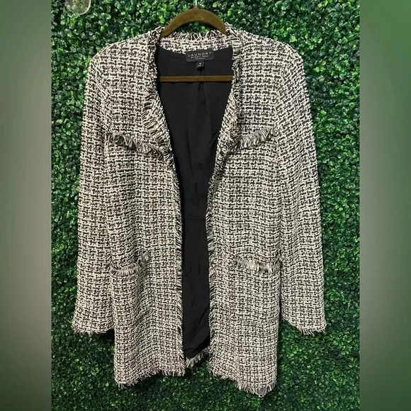 Laundry by Shelli Segal Boucle Knit Textured Fringe Trim Jacket - Size Medium - Picture 3 of 8